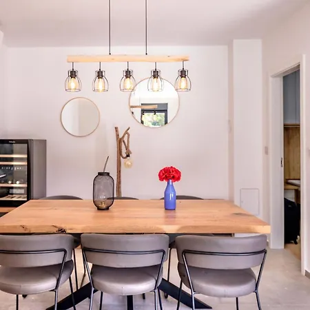 Andrea Deluxe With Pool Appartement *