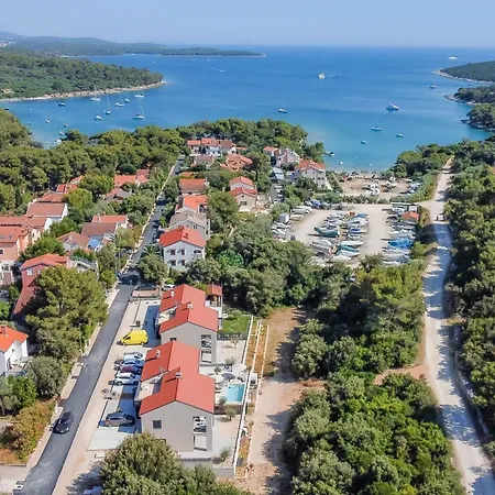 Andrea Deluxe With Pool Appartement