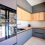 Apartman Andrea Deluxe With Pool *