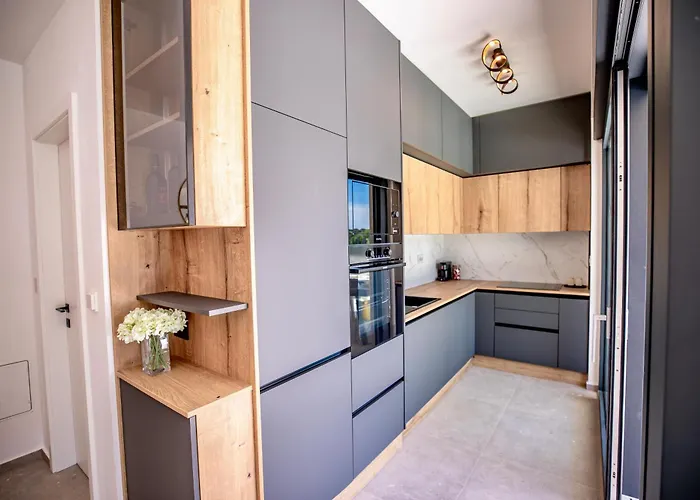 Andrea Deluxe With Pool 公寓