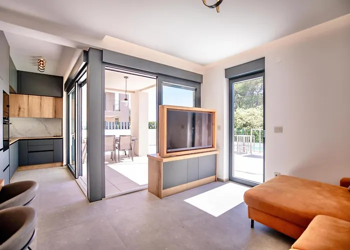 Andrea Deluxe With Pool Apartamento