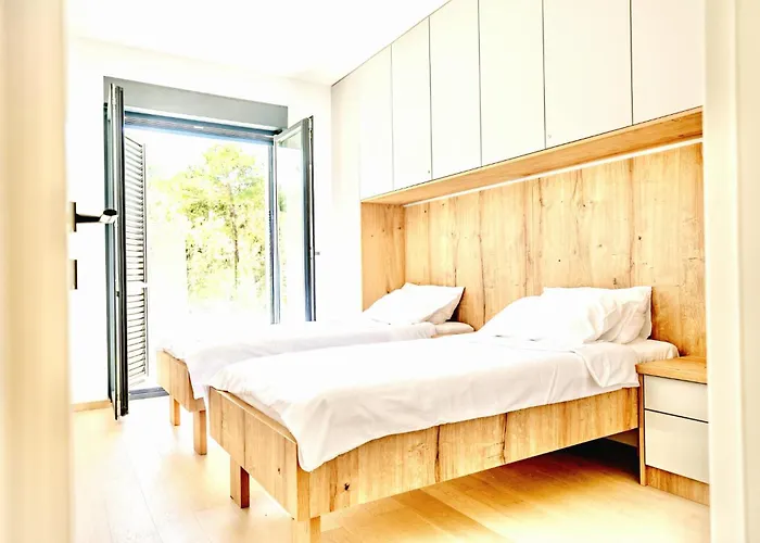 Andrea Deluxe With Pool *