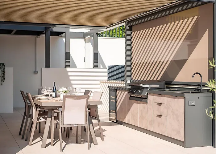 Andrea Deluxe With Pool 公寓 *