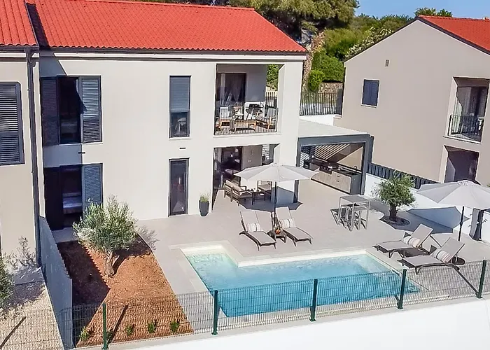 公寓 Andrea Deluxe With Pool