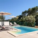 Andrea Deluxe With Pool Mali Lošinj